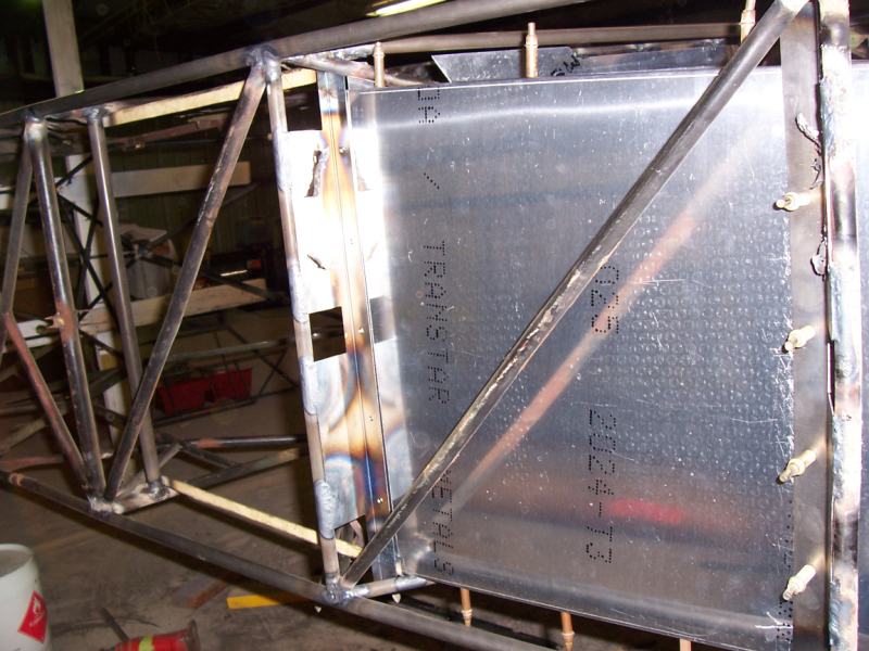 Front extended baggage support