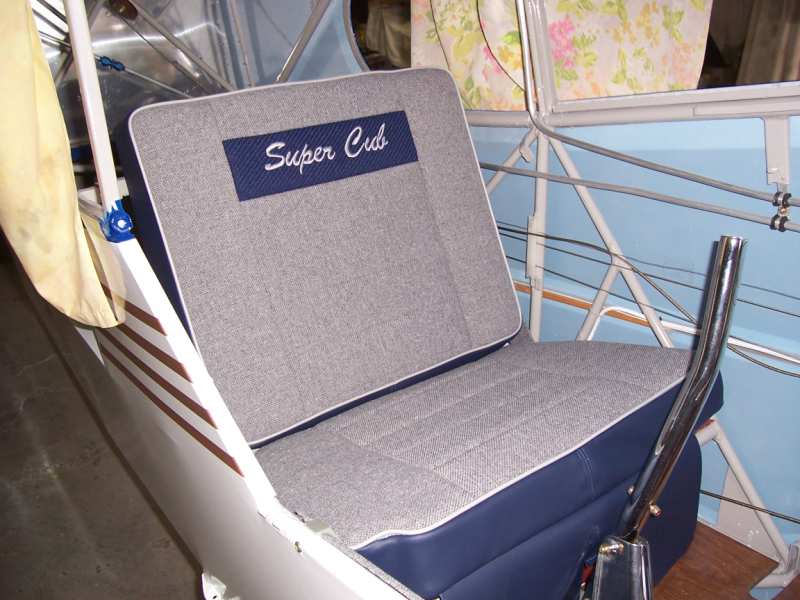 Rear seat complete
