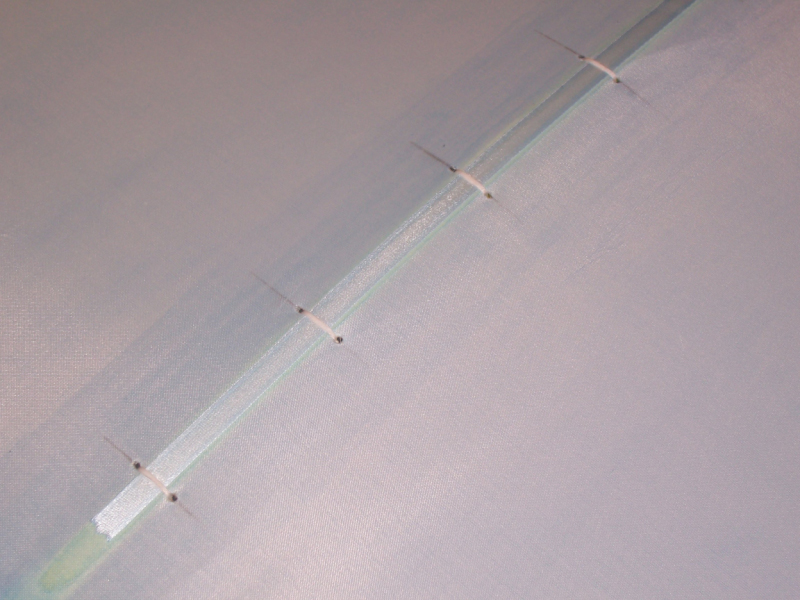 Rib stitching complet on left wing